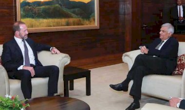 நியூசிலாந்து நீதி அமைச்சருடன் பிரதமர் ரணில் சந்திப்பு - KinniyaNews.com