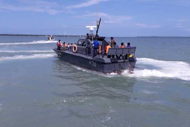 வாக்குப் பெட்டிகள் உரிய பாதுகாப்புடன் ஹெலிகொப்டரில் எடுத்து செல்லப்படும் - KinniyaNews